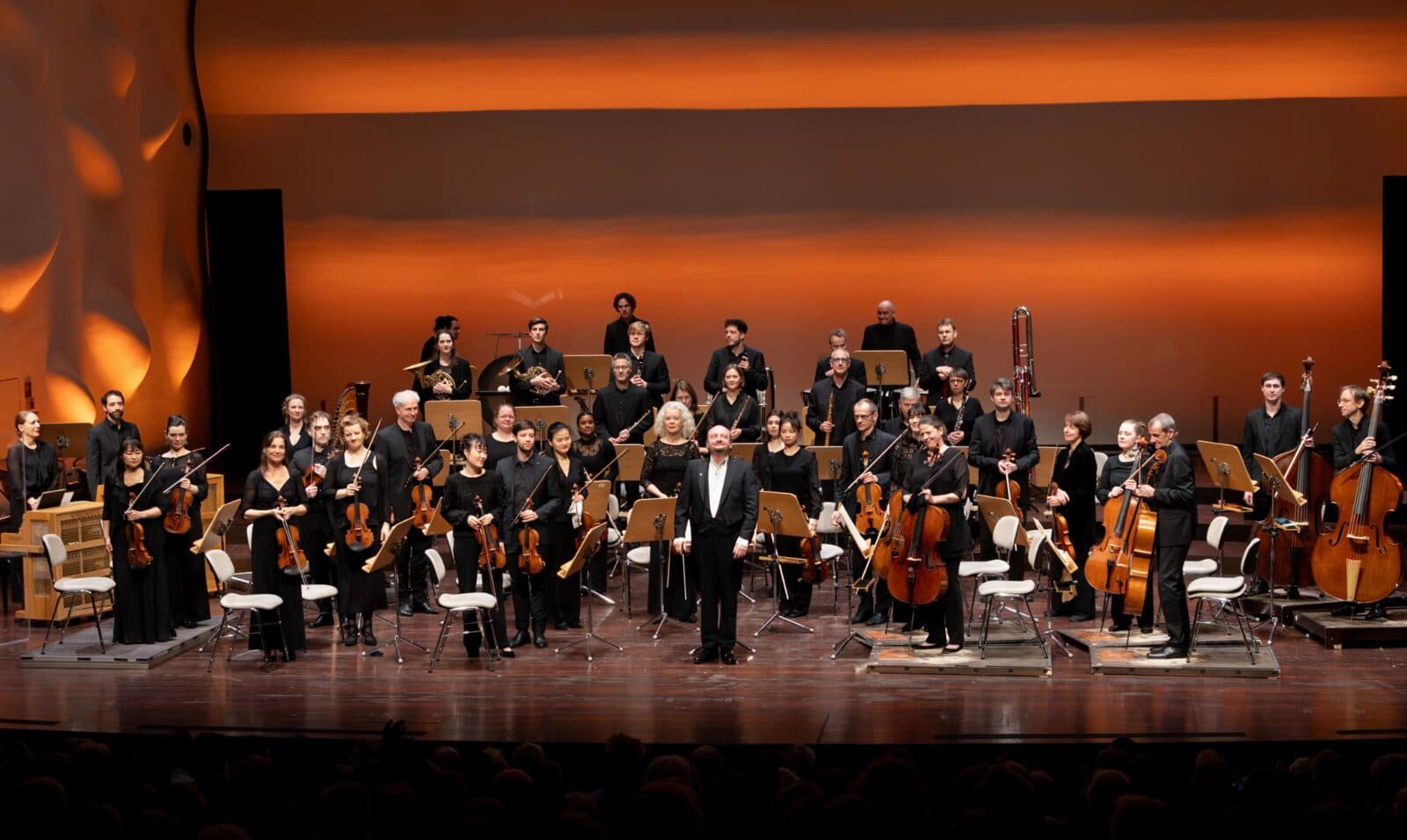 Das Orchester auf der Bühne